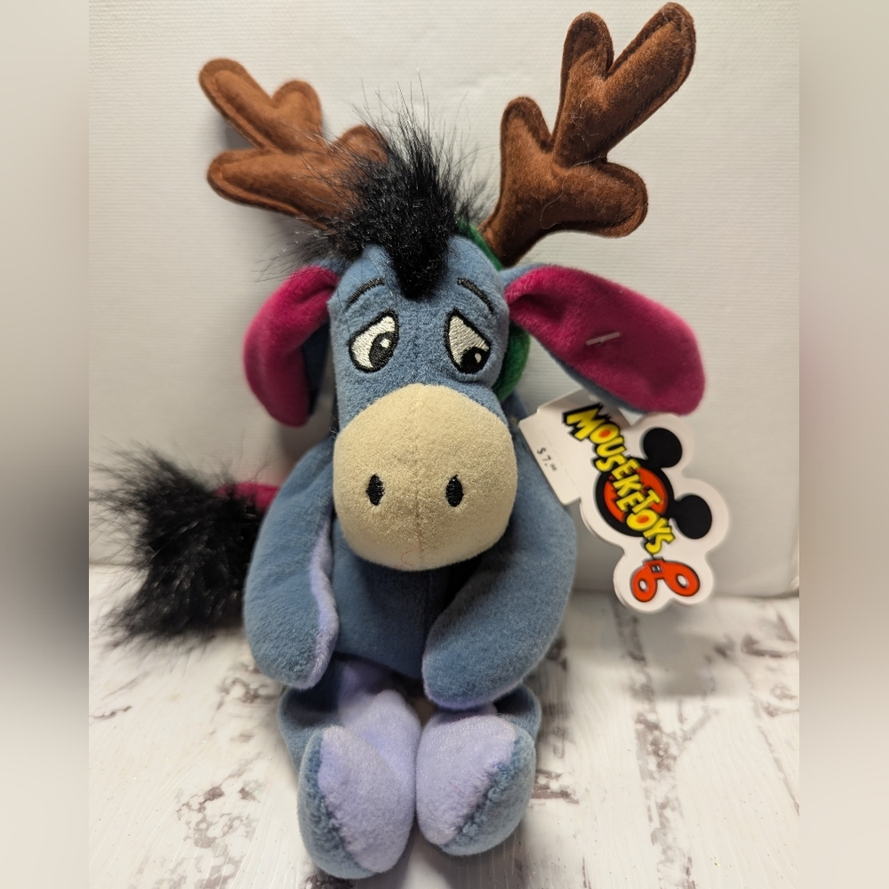 VINTAGE NEW DISNEY STORE EXCLUSIVES EEYORE BEAN BAG CHRISTMAS PLUSH MOUSEKETOYS